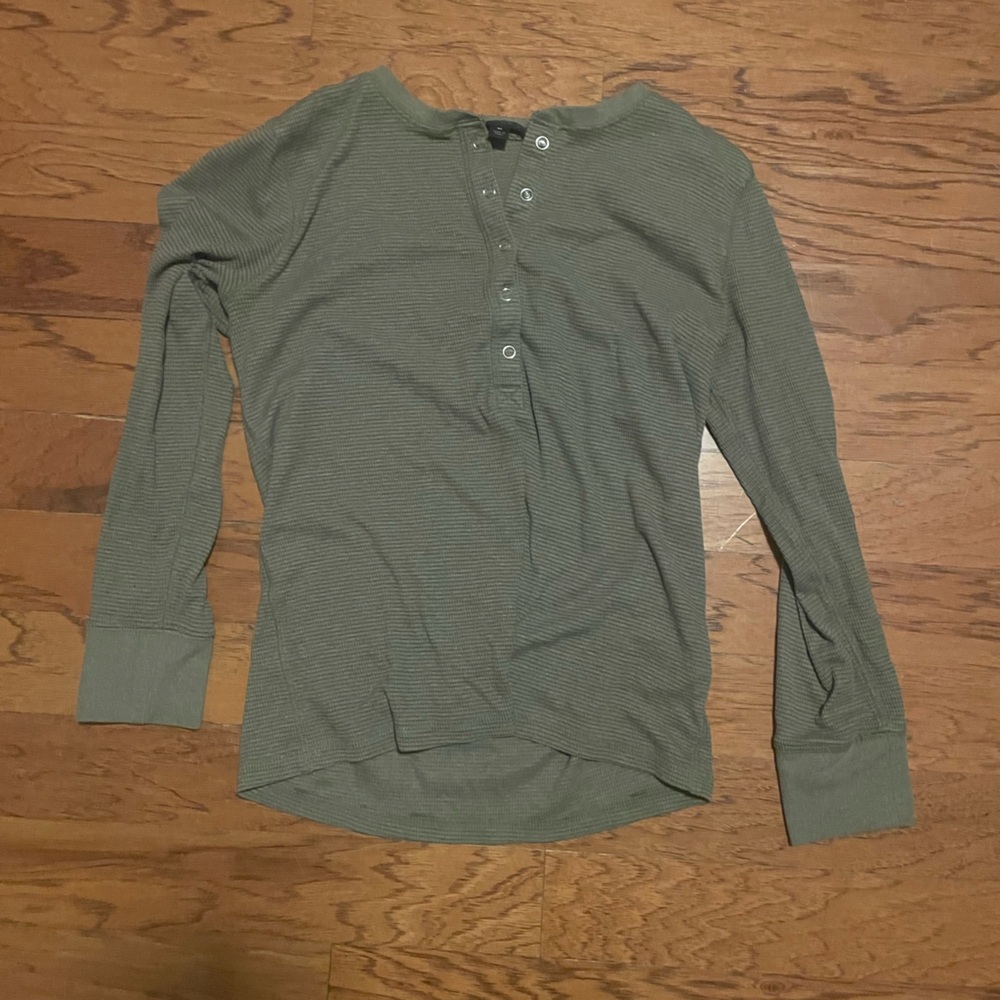 green quarter button long sleeve